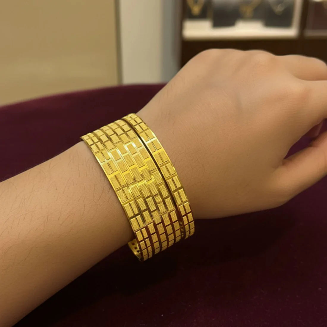 Elegant Golden Bangle (6 Piece)
