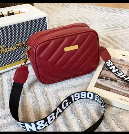 High-Quality Quilted Crossbody Bag - Stylish & Versatile